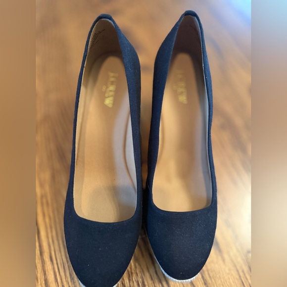 J. Crew black canvas Women's esparadrille wedge shoes size 8 - Picture 2 of 3